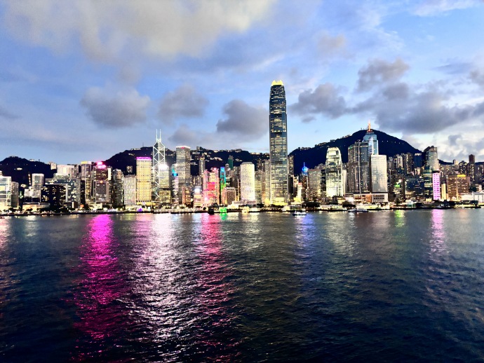 东方明珠，香港的多元融合魅力